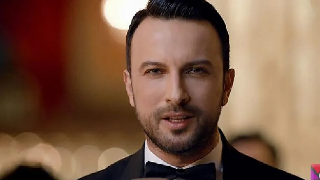 Tarkan'dan Evde Kal Mesajı