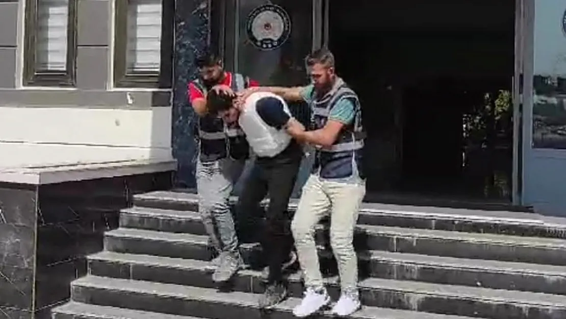 Tarsus'ta borç yüzünden annesini bıçaklayan oğul tutuklandı