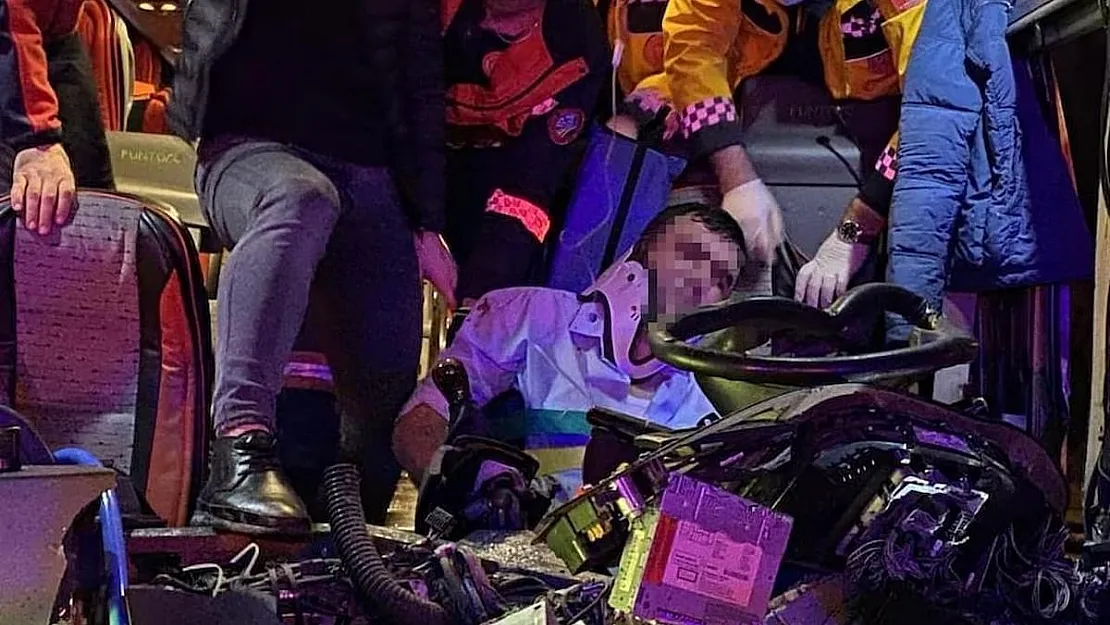 TEM otoyolunda büyük bir kaza meydana geldi ve İstanbul istikameti trafiğe kapatıldı