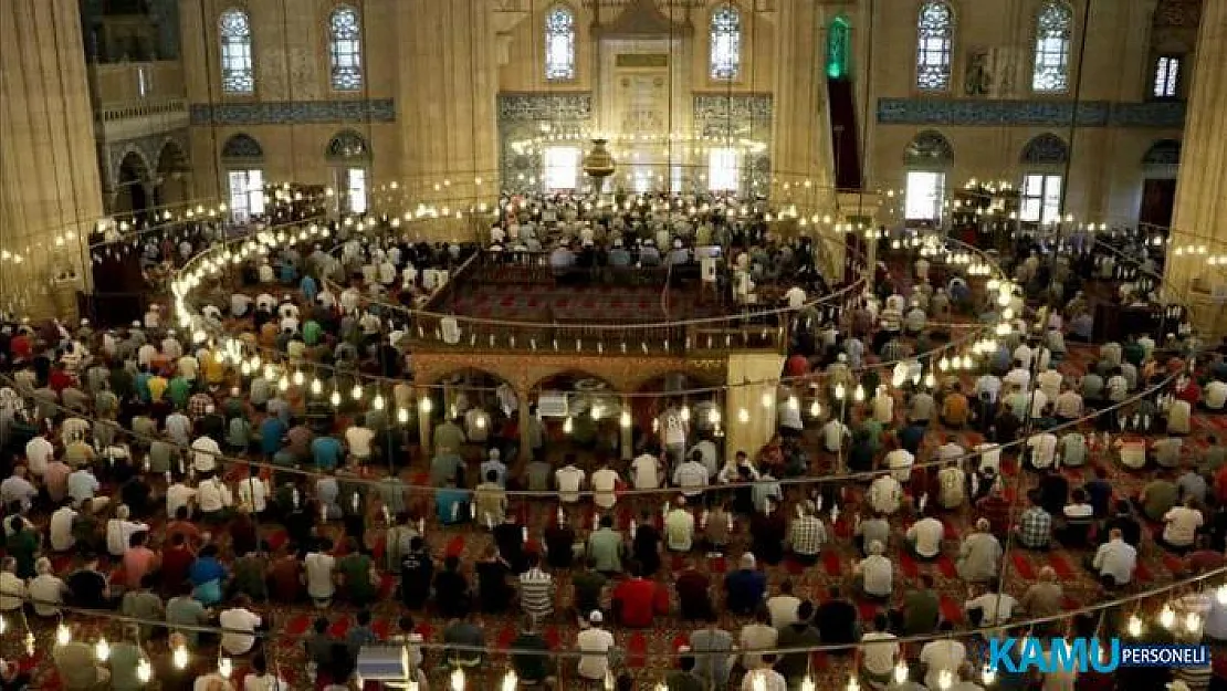 Teravih bugün saat kaçta? İstanbul, İzmir, Ankara teravih ve namaz saatleri...