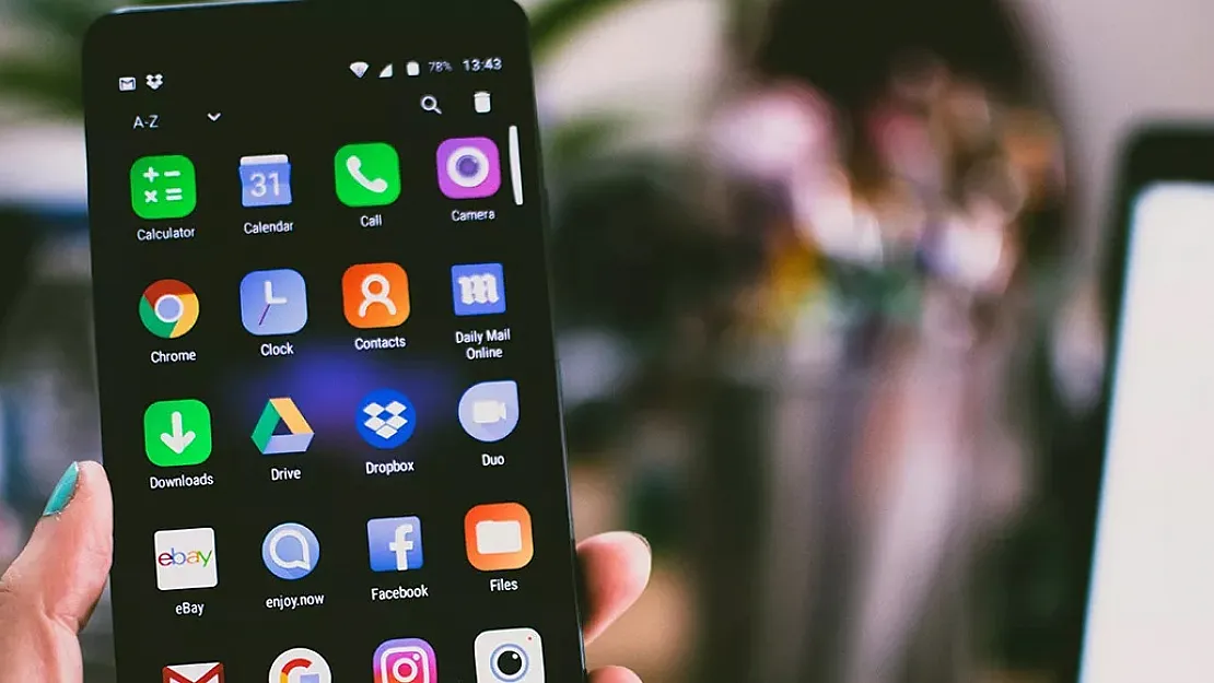 Ticaret Bakanlığı 5 bin TL limiti 12 bin TL'ye çıkardı: 12 bin TL'lik akıllı telefon 12 ay taksitle ödenebilecek!