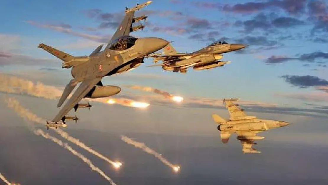 TSK teröristlere bomba yağdırdı! 3 PKK'lı etkisiz hale getirildi