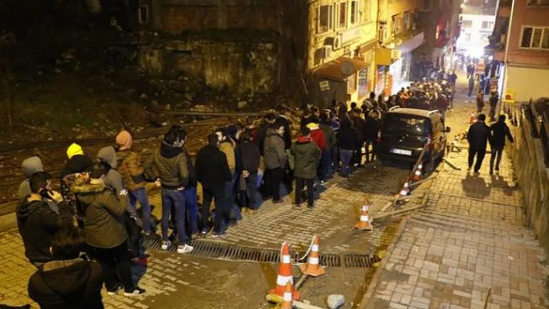 TTK'ya 1000 Kişi Alınacak! Geceden Sıraya Girdiler