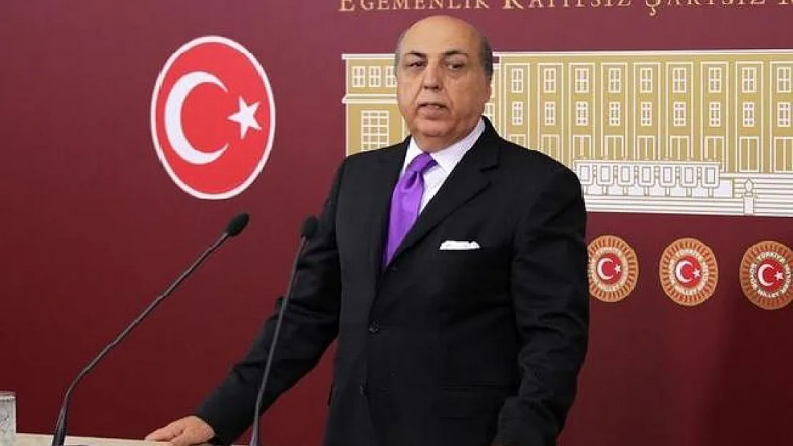 Türkiye Bankalar Birliği Kurucu Başkanı: Covid-19, Türkiye Ekonomisini Durma Noktasına Getirdi