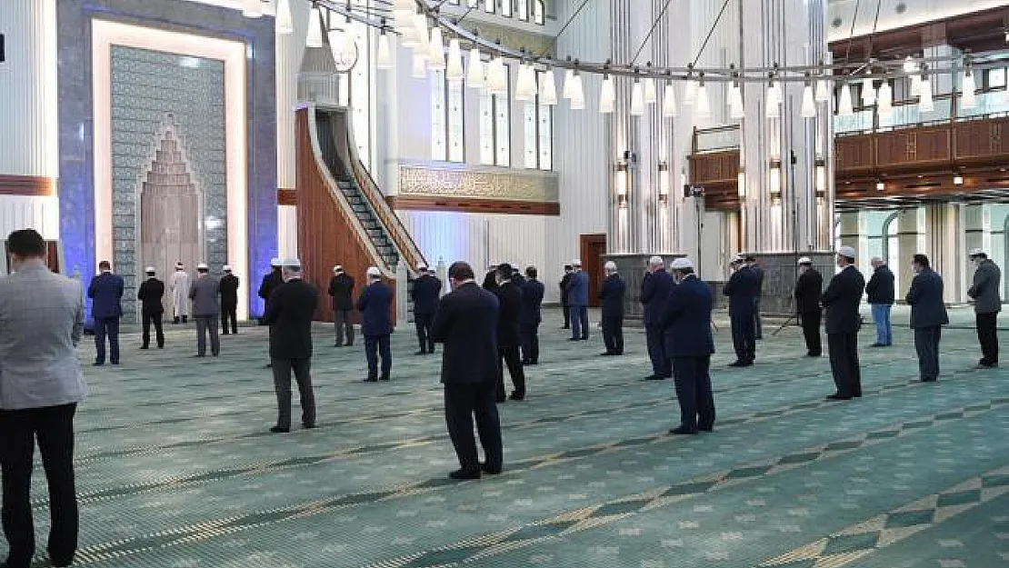 Türkiye Diyanet Vakfı kendi yardım kampanyasını başlattı!