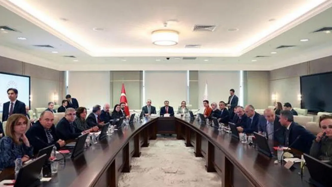 Türkiye genelinde yasaklar geri mi dönüyor? Bilim kurulu üyesinden flaş açıklama