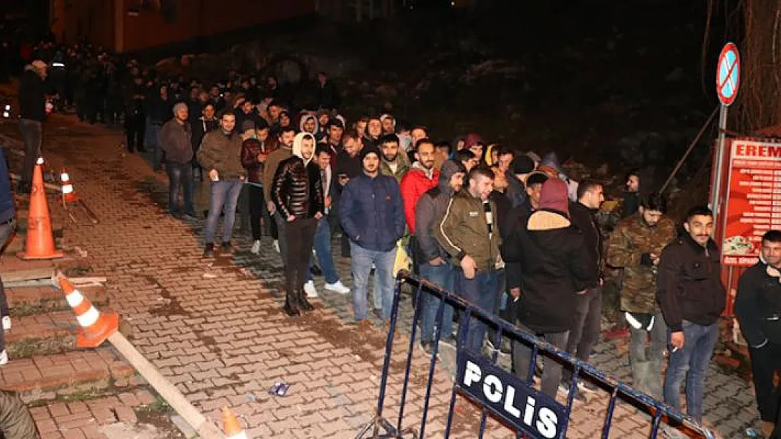 Türkiye Taşkömürü Kurumu (TTK) maden işçisi alım ilanına 35 bin 770 olduğu bildirildi