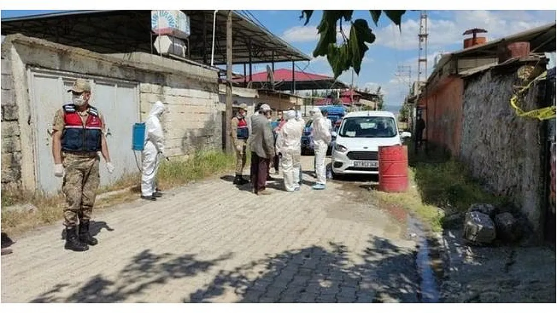 Türkiye'de corona virüsü hastalarına elektronik kelepçe takılacak!