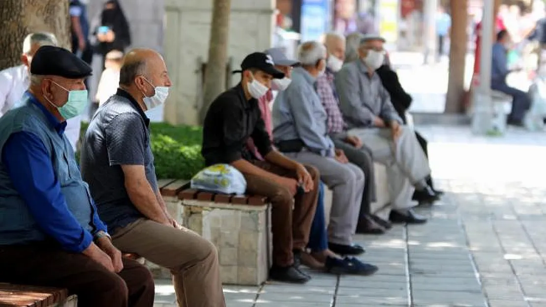 Türkiye'de salgından vefat edenlerin yaş ortalaması belli oldu!