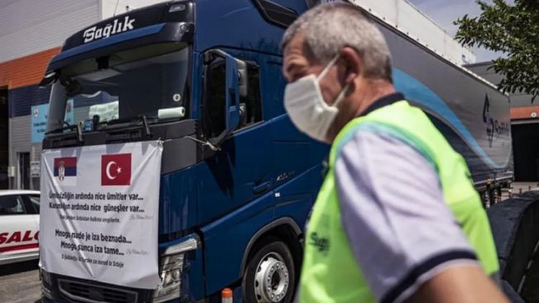 Türkiye'den Sırbistan'a bir TIR dolusu sağlık malzemesi gönderildi!