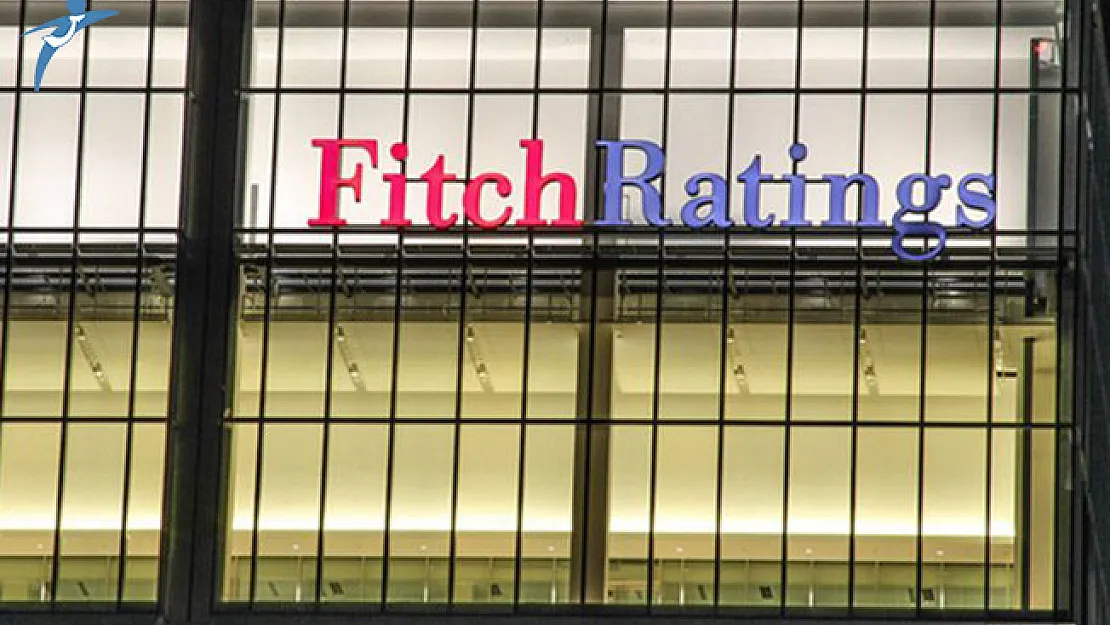 Türkiye'nin beklediği Fitch kararı açıklandı: Kredi notu düşürüldü