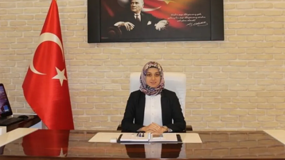 Türkiye'nin İlk Başörtülü Kaymakamı Neslihan Kısa