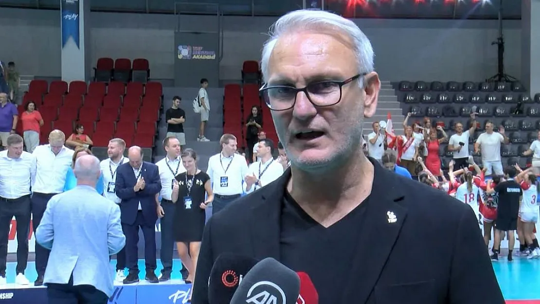 U17 Kız Milli Hentbol Takımı'ndan Tarihi Başarı