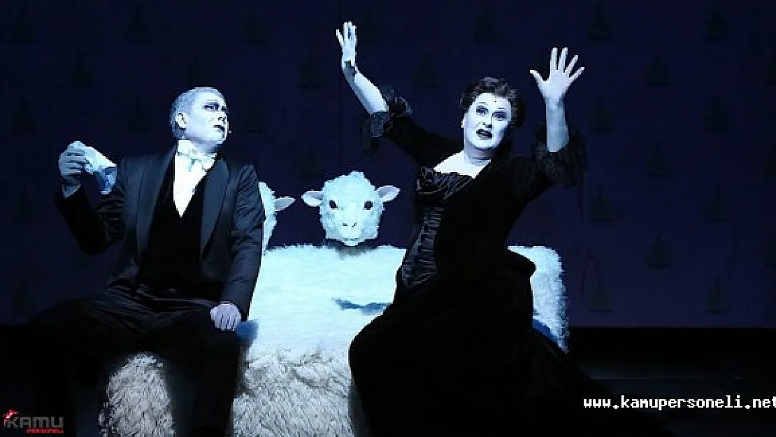 Üç Kuruşluk Opera İstanbul'da
