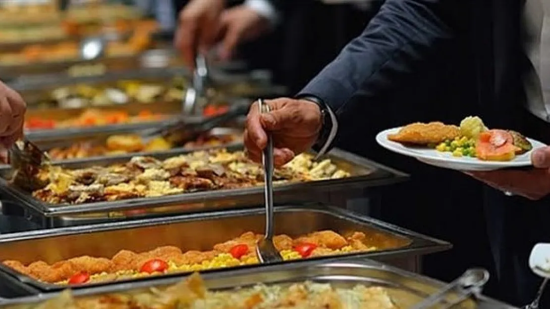 Üniversiteden Öğrencilere Büyük Jest! 3 Çeşit Yemek 1 Lira