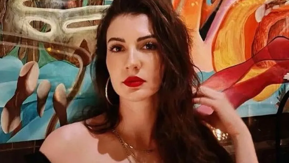 Ünlü oyuncu Burcu Özberk'ten kötü haber: Sevenleri kahroldu! Bugün açıklandı..