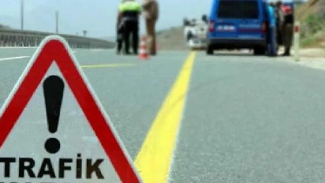 Uşak'ta Feci Trafik Kazası ! 3 Ölü 1 Yaralı