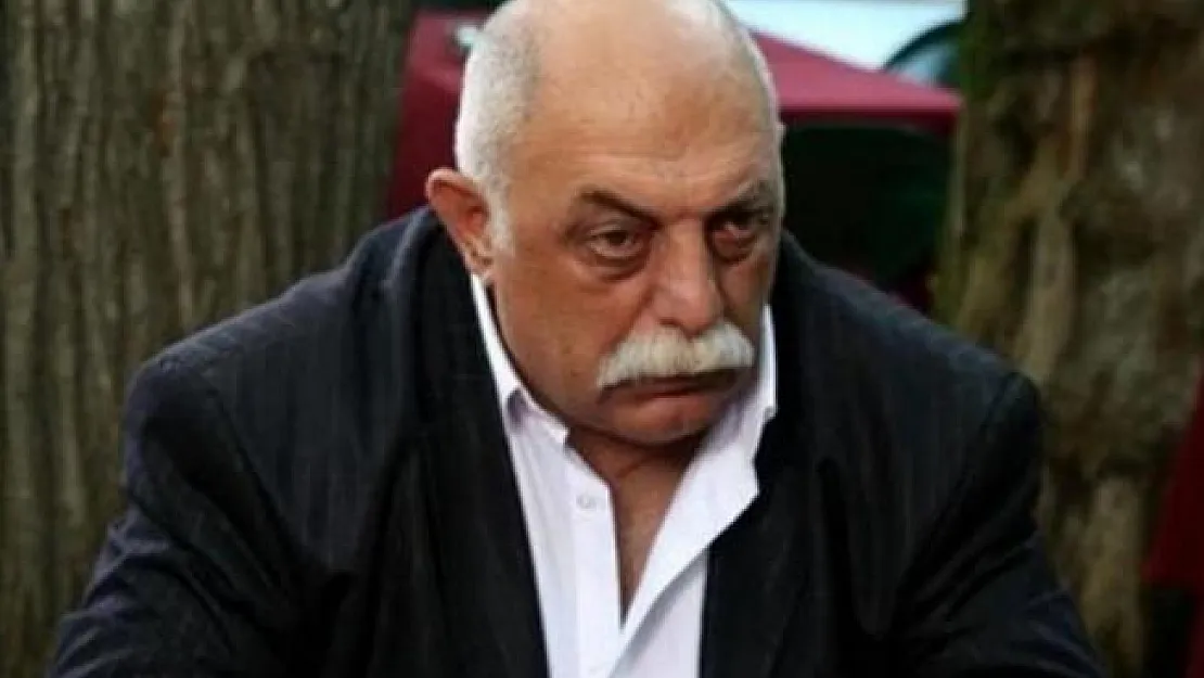 Usta Oyuncu Ümit Yesin Hayatını Kaybetti !