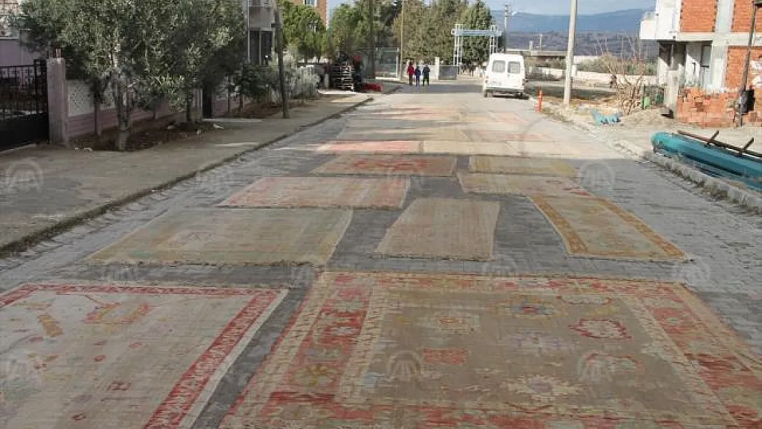 Üzerinden araba geçen halıların değeri artıyor