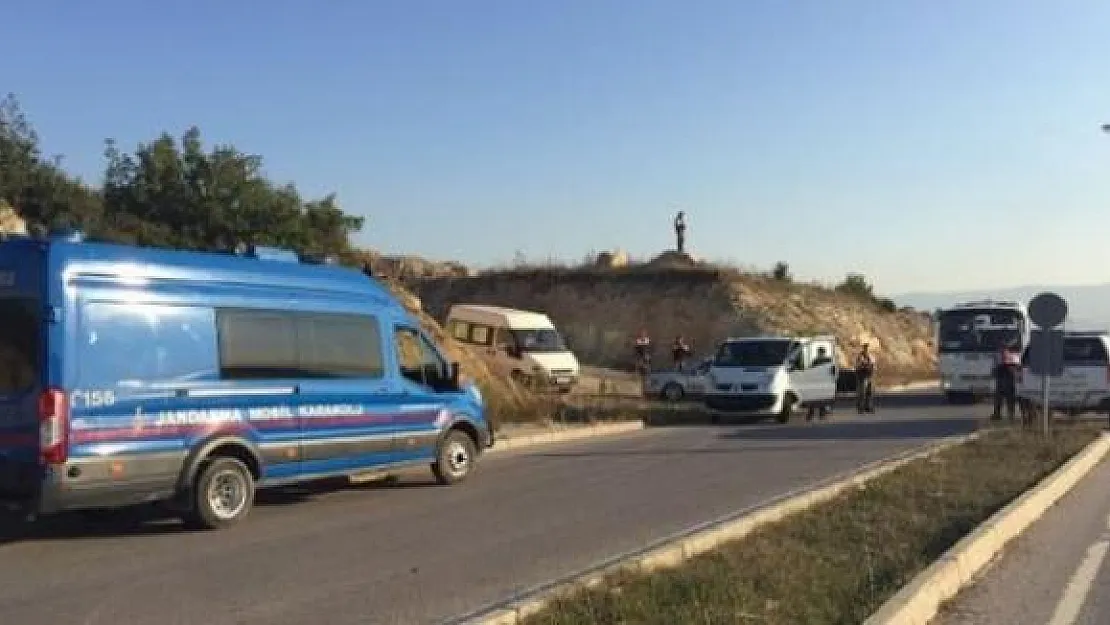 Uzman Çavuş Hayatını Kaybetti ! Otomobili Dereye Uçtu