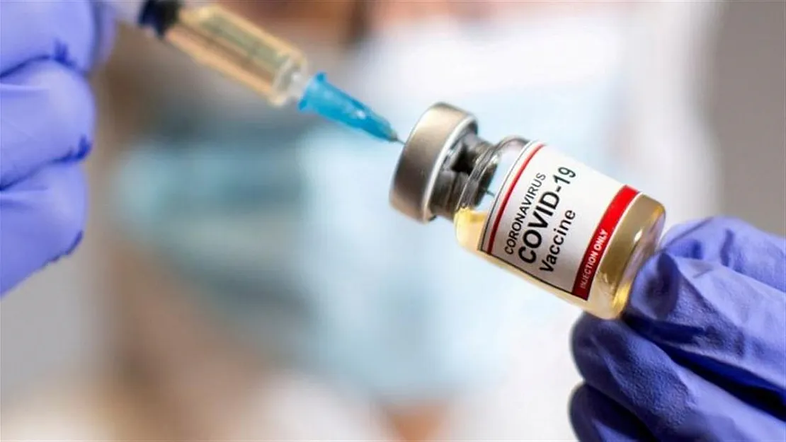 Uzmanlar araştırıyor! mRNA koronavirüs aşılarının yeni yan etkileri doğabilir mi?
