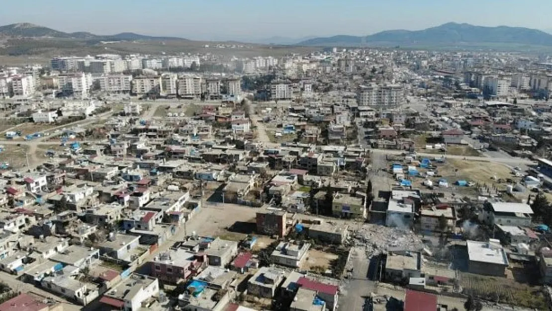 Vali duyurdu: Depremden zarar görmüştü! O ilçe tamamen yıkılıp yeniden inşa edilecek