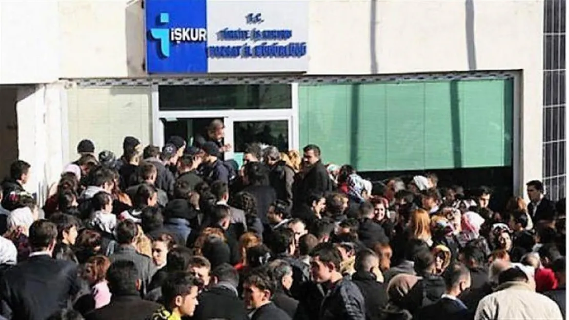 Vali'den herkesi şaşırtan açıklama: 'İşsizlik yok, iş beğenmemezlik var'