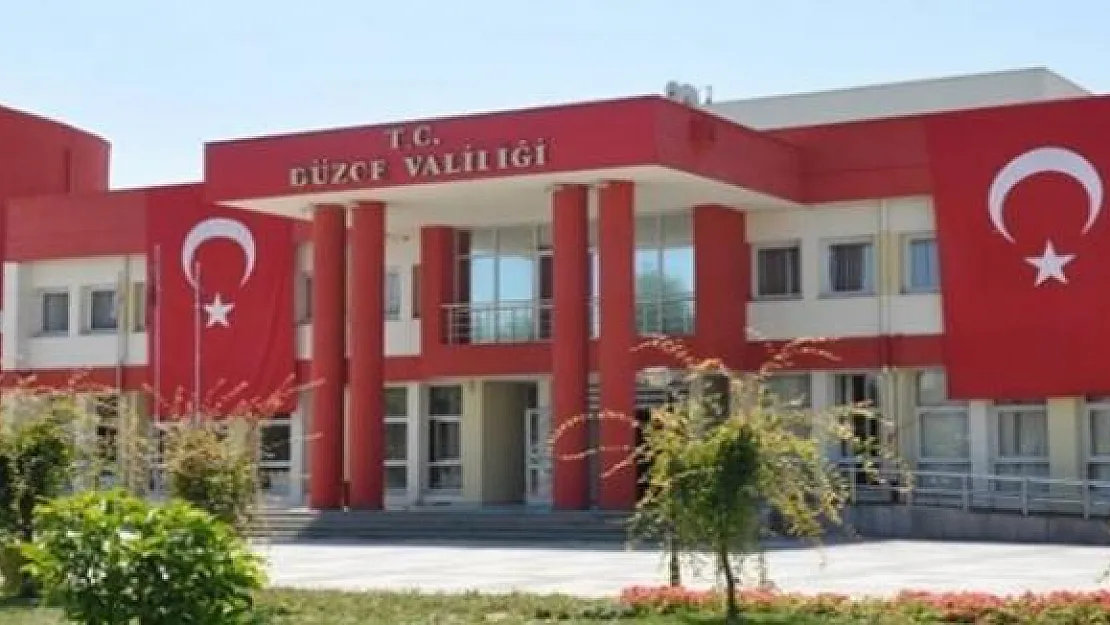 Valilik binasında biber gazı patladı! Çok sayıda itfaiye ve sağlık ekibi sevk edildi