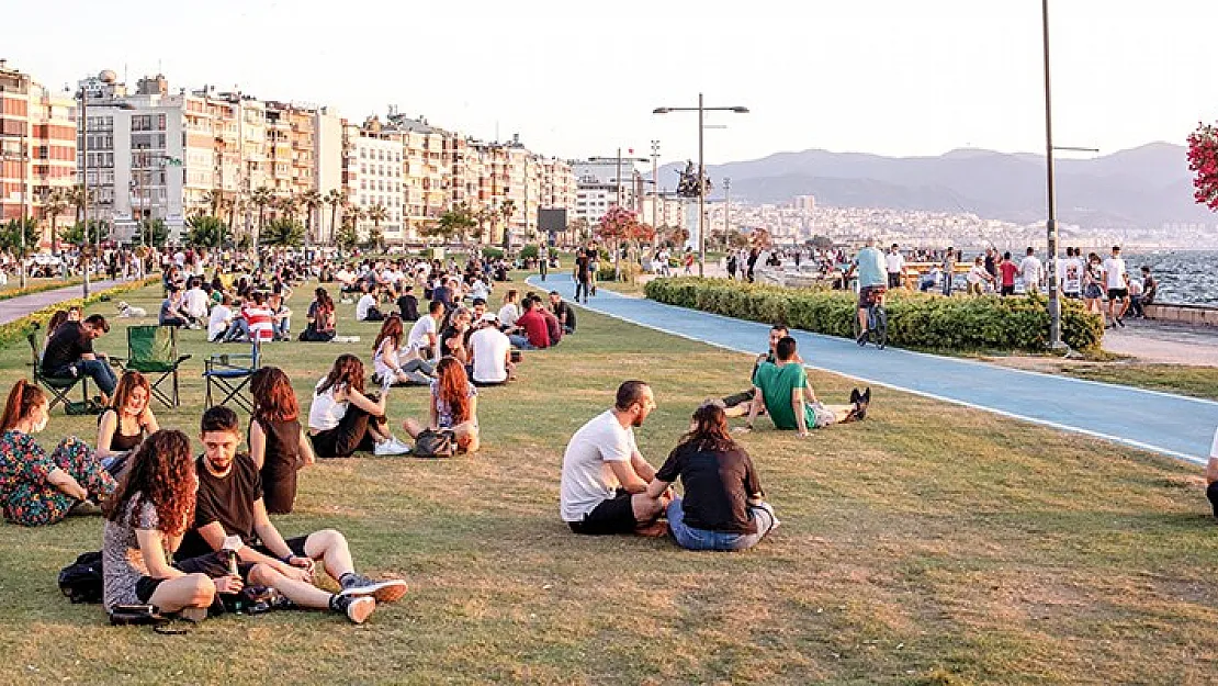 Valilikten Son Dakika Açıklandı! İzmir'de 3 Gün Süreyle Yasaklandı!