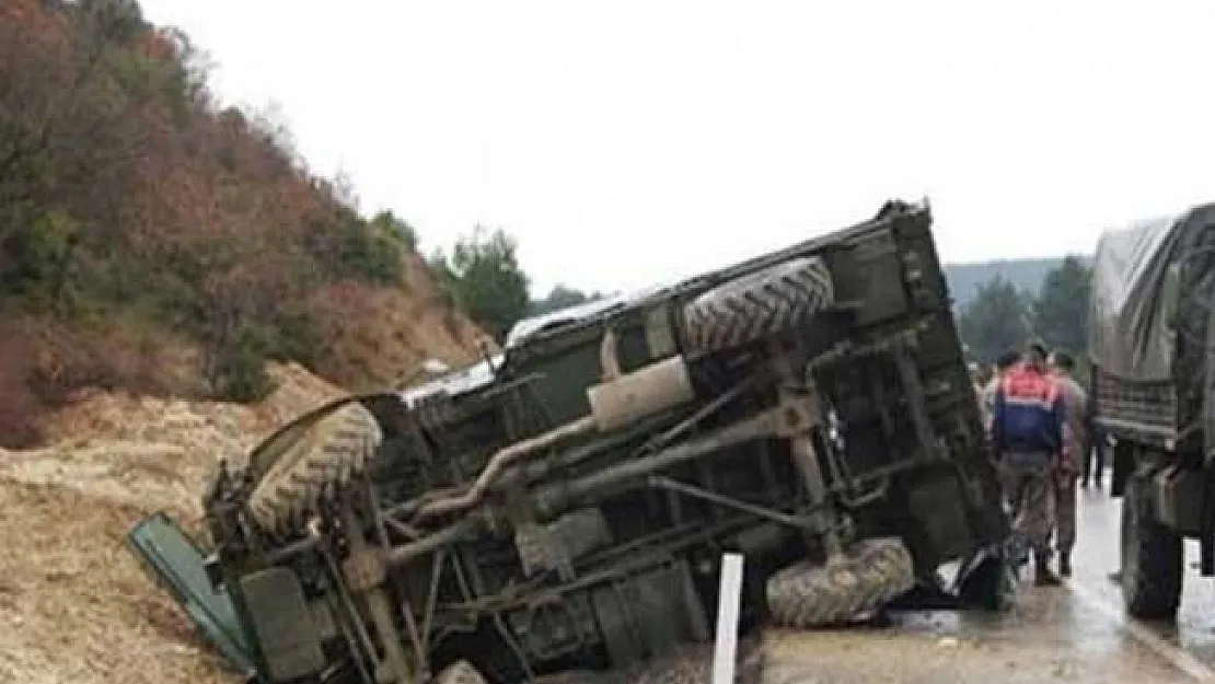 Van'da Askeri Araç Kaza Yaptı: Yaralı Askerler Var