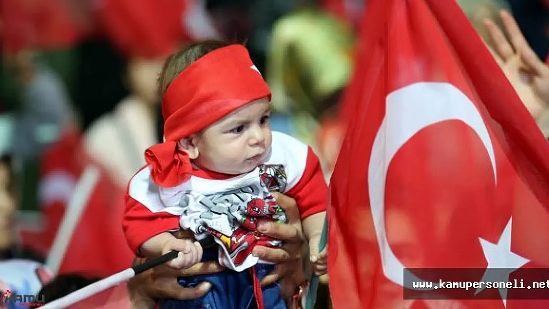 Van'da Demokrasi Nöbeti Devam Ediyor