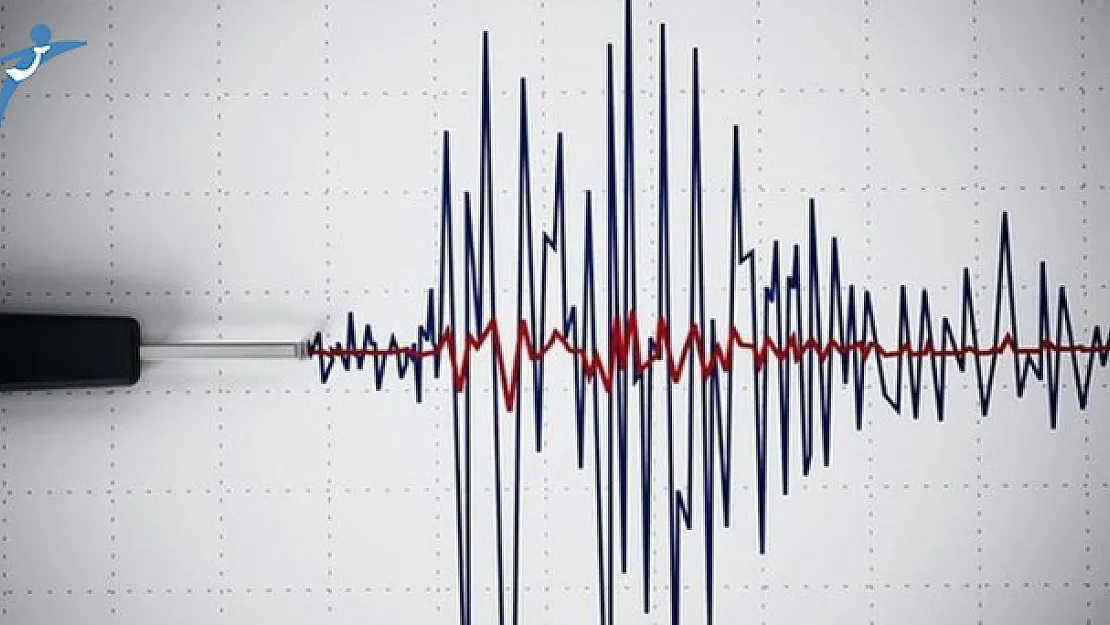 Van'da Korkutan Deprem! Vatandaşlar Evlerini Terk Etti