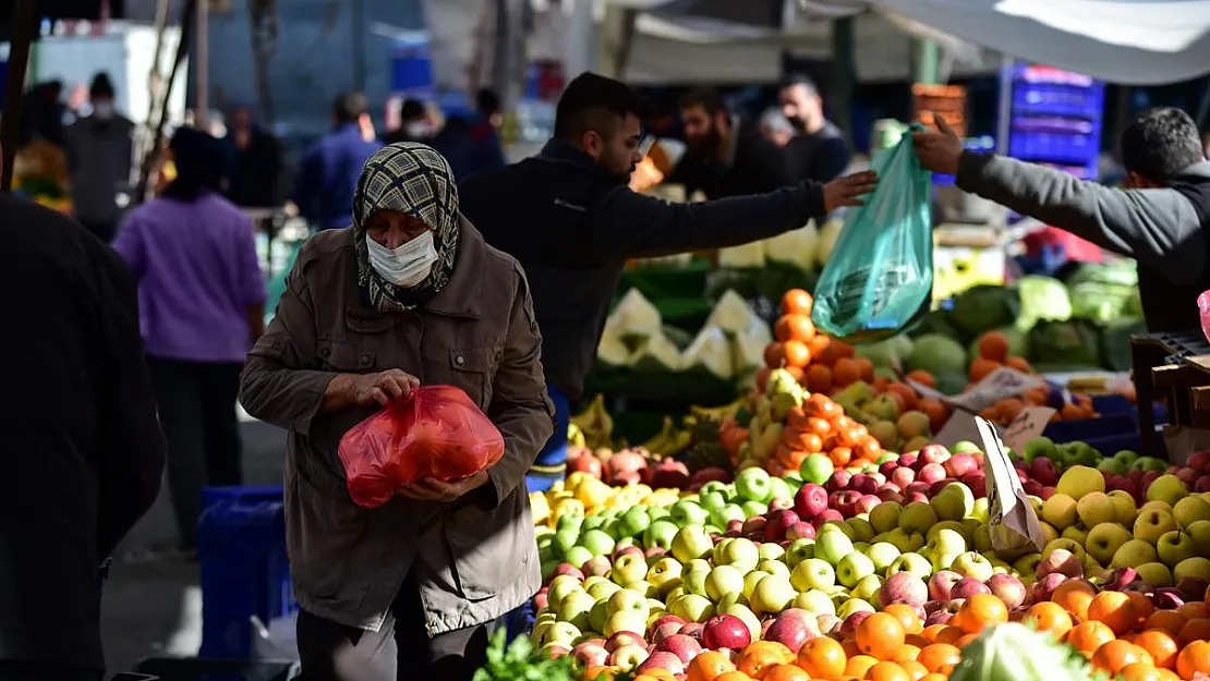 Vatandaşların Yüzünü Güldürecek Haber Geldi: Meyve Fiyatları Düşüşe Geçti!