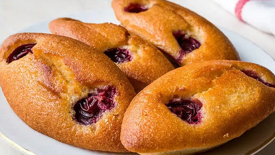 Vişneli Mekik nasıl yapılır? MasterChef Vişneli Mekik tarifi ve malzemeleri.. Vişneli Mekik yapımı!