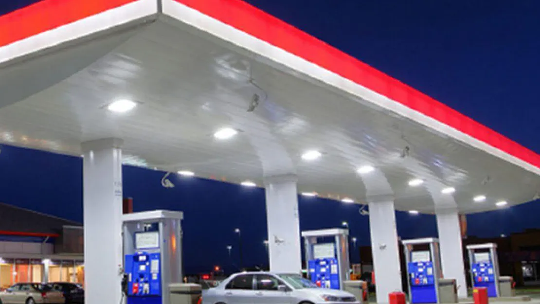 Yakıt fiyatları rekor kırınca müdahale edildi! Benzin, motorin ve LPG otogaza 50 TL indirim duyuruldu