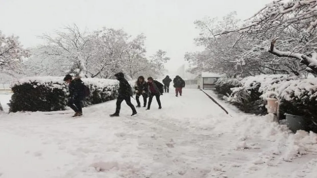 Yarın o bölgelerde karla karışık yağmur ve kar bekleniyor