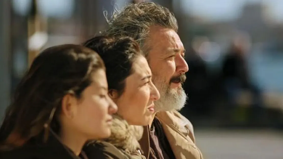 Yaşamak Güzel Şey Filminin Oyuncu Kadrosu! ? Yaşamak Güzel Şey Filmi Hikayesi