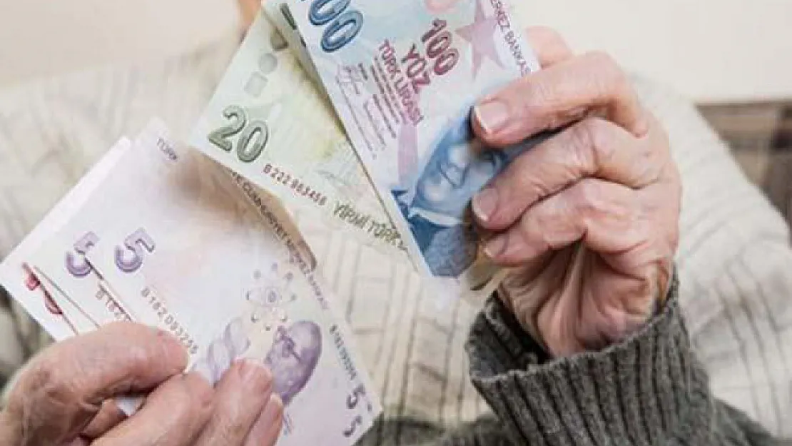 Yaşlılara Ödenen 65 Yaş Üstü Maaş 267 TL'den 500 TL'ye Yükseltildi