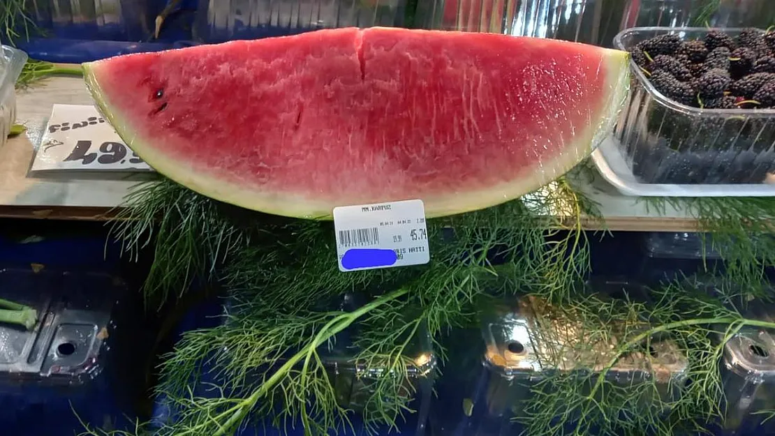 Yaz Meyveleri Dudak Uçuklatıyor! 1 Dilimi 45 Lira
