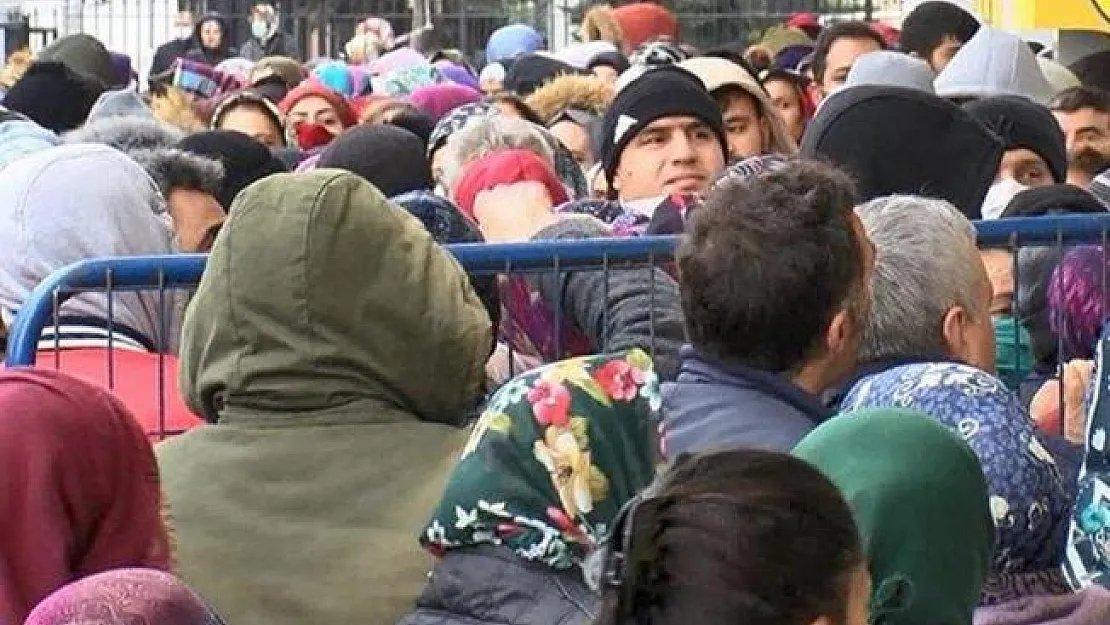 Yoğunluk yaşanan PTT şubeleri geçici kapatılacak!
