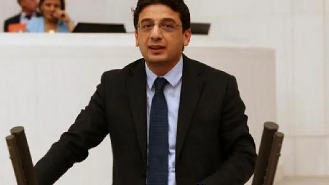 Yunus Emre Salgın sürecinde vatandaşların kaderine tek edildiğini öne sürdü!