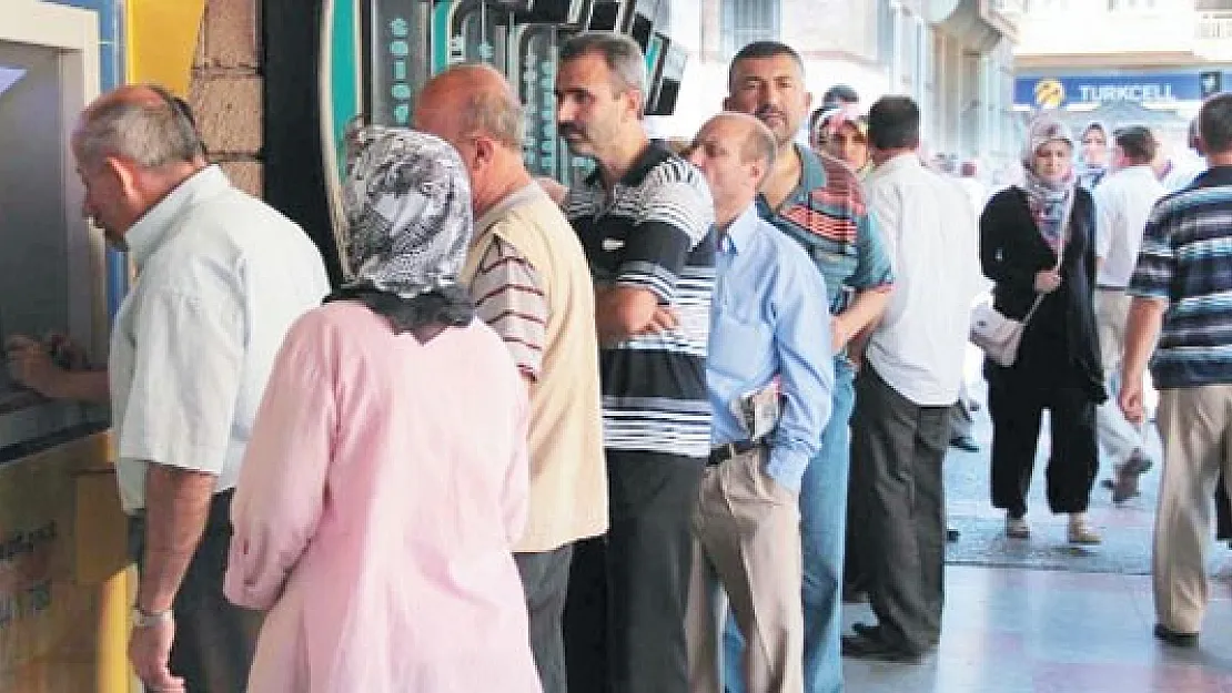 Zamlı emekli maaşları ne zaman hesaplara yatırılacak? Maaş günleri nasıl belirleniyor?
