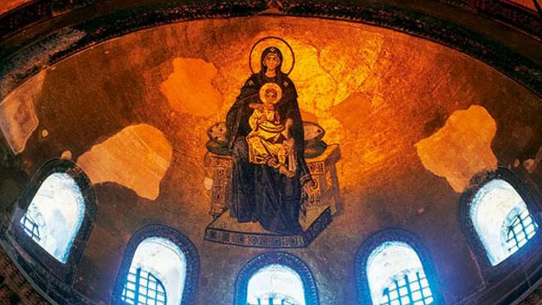 Zarar görür diye fotoğraflarını bile çekemediğin mozaikler daimi lazer ışıkları ile kapatılacak!