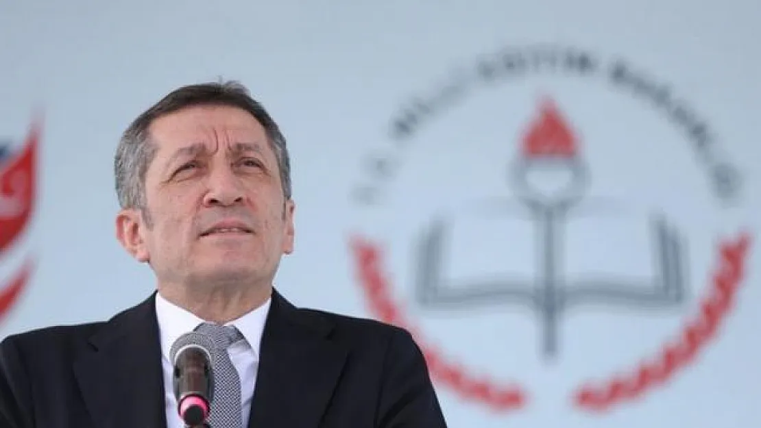 Ziya Selçuk Hristiyanların Paskalya Bayramını Kutladı.