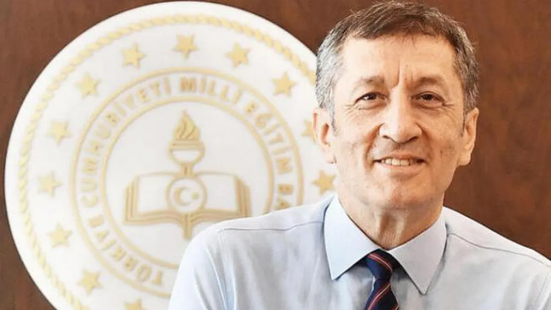 Ziya Selçuk'tan Aşık Veysel'li Sabır Mesajı