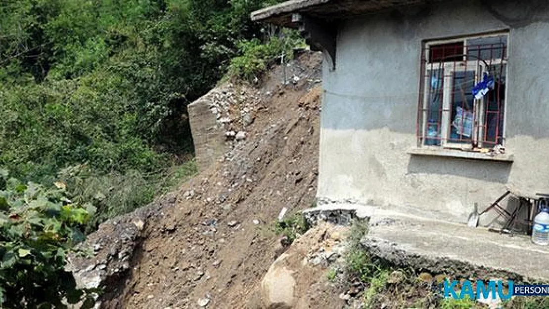 Zonguldak'ın Kozlu İlçesinde Heyelan! 6 Ev Çöktü, 20 Kişi Evsiz Kaldı!