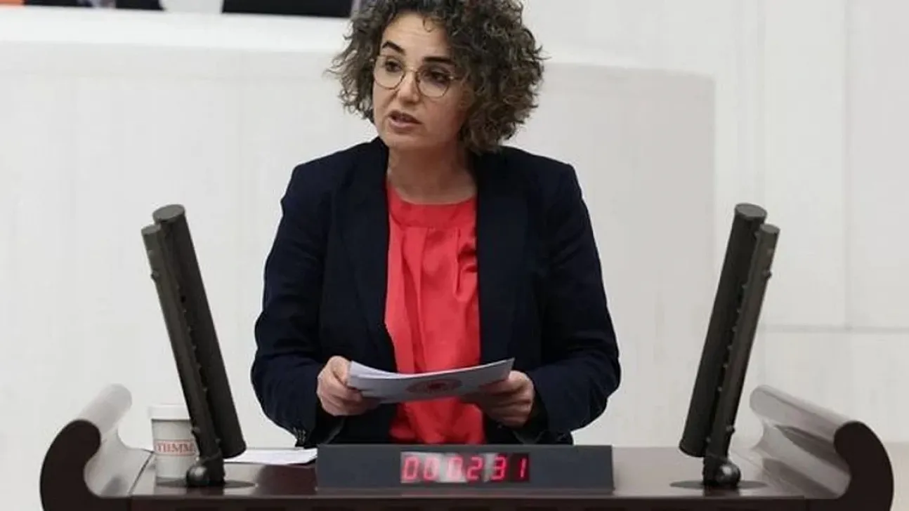 Çiçek Otlu'nun hastalığı nedir, neden ameliyat oldu? Çiçek Otlu kimdir, hangi partiden?