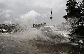 Meteoroloji'den Serinleten Haber: Sağanak Yağışlar Geliyor, 10'dan Fazla İl İçin Uyarı Var!