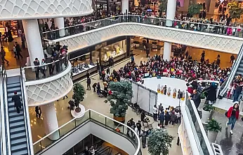 Mhp'den alışveriş dünyasını sarsacak hamle: Avm'ler pazar günü kilit vuracak!