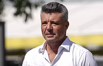 Sadettin Saran uçak takip kodu ne? Sadettin Saran uçağı İstanbul'a saat kaçta inecek?